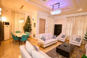 Goldeekoin Shortlet Apartment